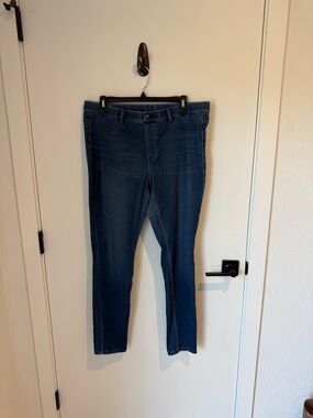 Uniqlo Dark Blue Stretch Jeggings